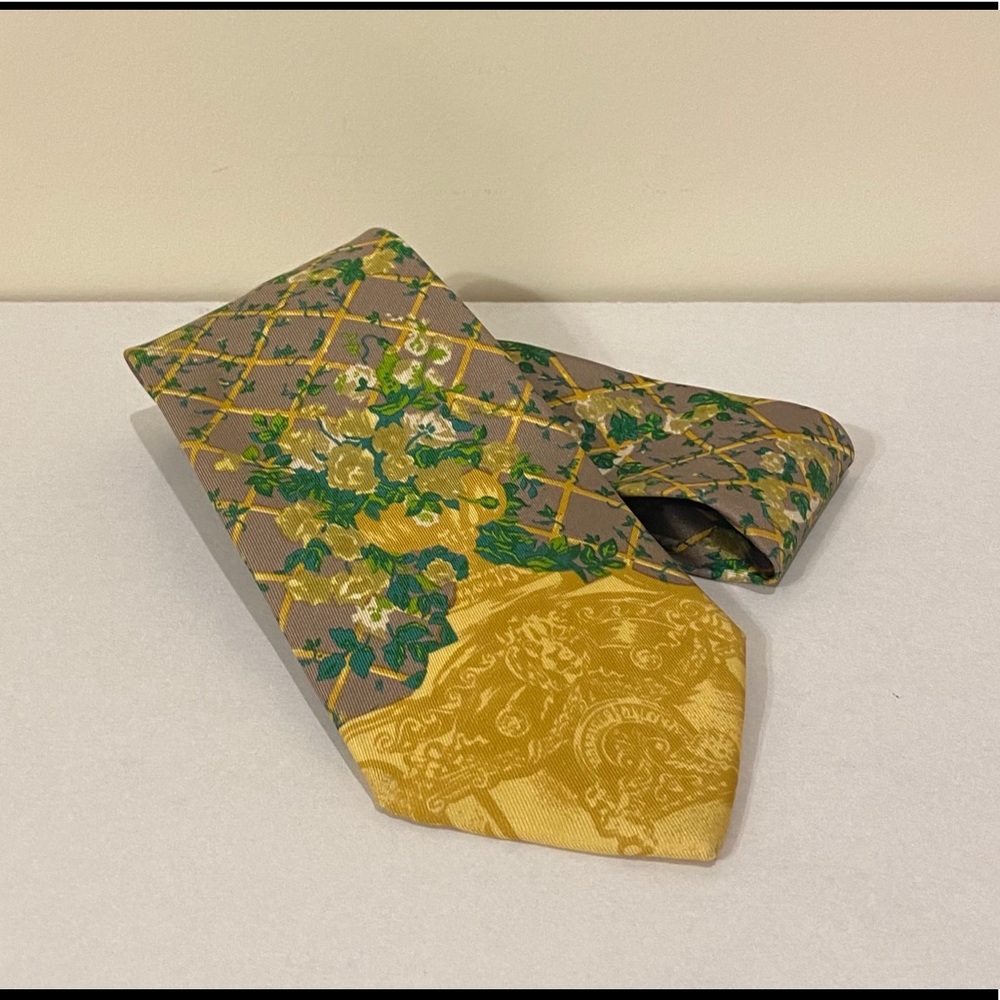 Authentic Christian Dior Tie!!!
